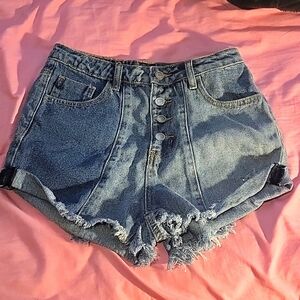NWOT Denim Ultra High Rise Shorts W/ Frayed Hem Size 5 (Small)